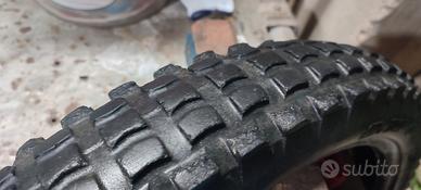 gomma pirelli 2.75 21 