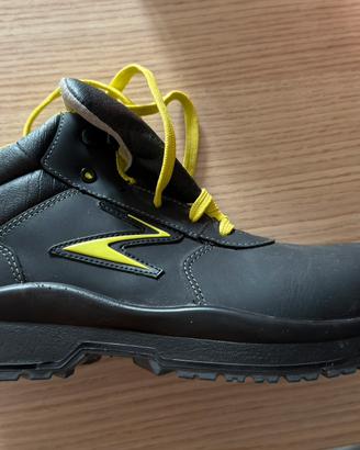 Scarpe antinfortunistiche nunero 40