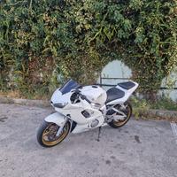 Yamaha YZF R6 - 2001