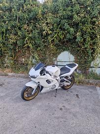 Yamaha YZF R6 - 2001