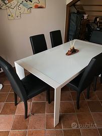Set tavolo allungabile 180x90 + 8 sedie ecopelle