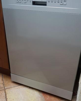 Lavastoviglie smeg