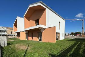 PORZIONE DI BIFAMILIARE A CASALE SUL SILE