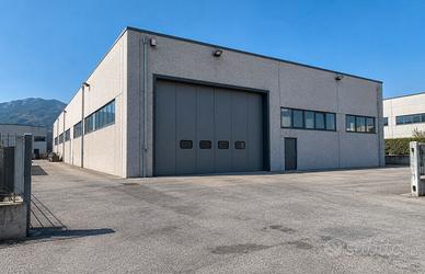 Capannone artigianale/ industriale