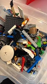 1.8 KG di pezzi LEGO sparsi. 