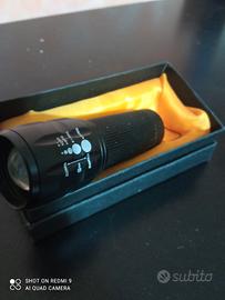 MINI TORCIA LED CREE SUPER LUMINOSA