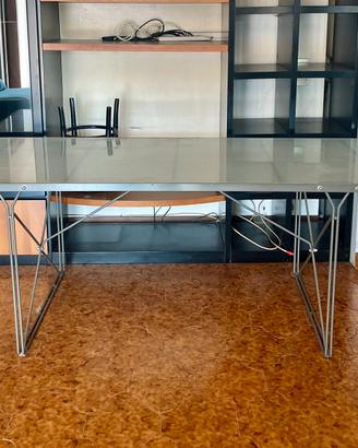 Tavolo design in vetro e metallo