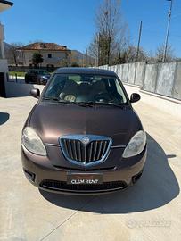 Lancia Ypsilon 1.3 MJT 75 CV Platino