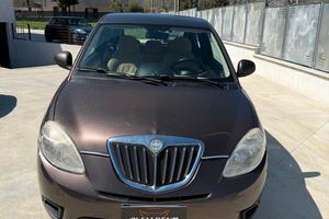 Lancia Ypsilon 1.3 MJT 75 CV Platino