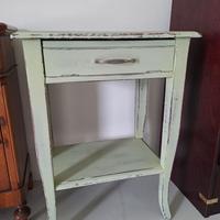 Tavolino stile  classico  in legno