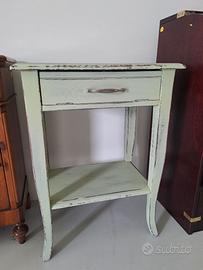 Tavolino stile  classico  in legno