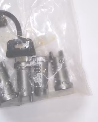 SERIE 5 CILINDRETTI SERRATURA CON 2 CHIAVI VESPA P