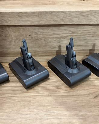 Lotto 4 batterie Dyson V7 da riparare