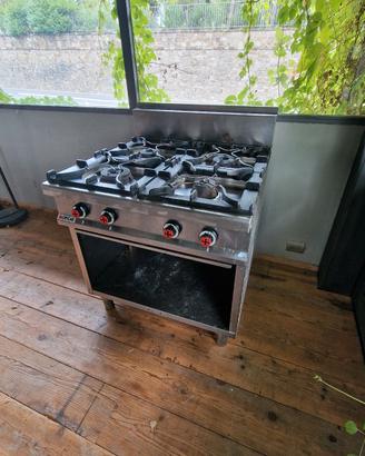 cucina 4 fuochi 