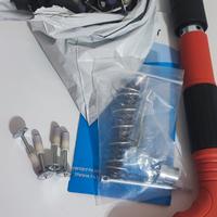 Pistola Sparachiodi con 100 rivetti e ricambi