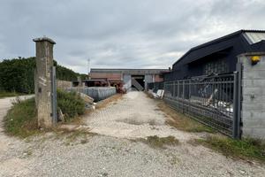 CAPANNONE A GALLIATE