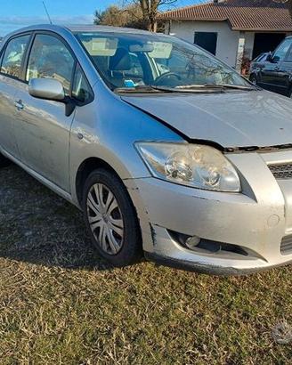 Musata e ricambi Toyota Auris 1.400 16 v anno 2007