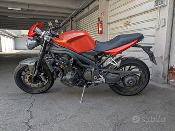Triumph Speed Triple 1050 blazing orange 2009