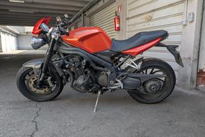 Triumph Speed Triple 1050 blazing orange 2009