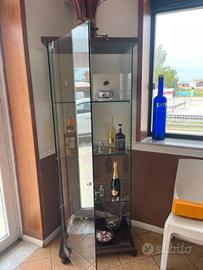Disponibile vetrinette per bar