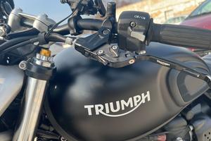 Triumph Street Twin 900cc