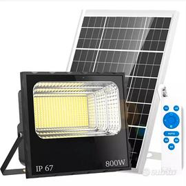 FARO A LED SOLARE 800W 6500K IP67 CON TELECOMANDO