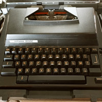 Collezione anni 60 macchina scrivere Antares 8500C