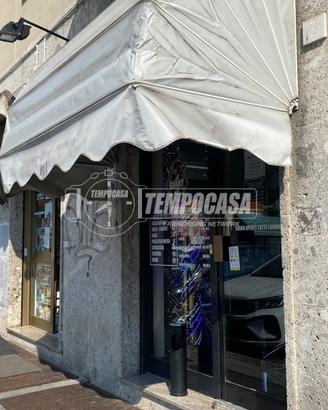 NEGOZIO SU STRADA CONFINI NIGUARDA