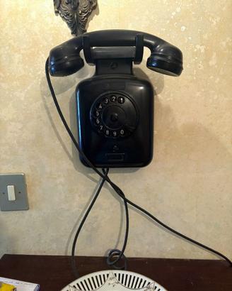 Telefono d'Epoca da Parete in Bachelite Nera
