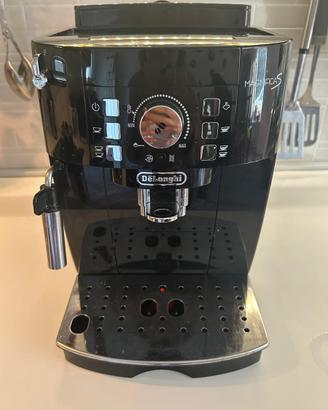 Macchina del caffe DeLonghi
