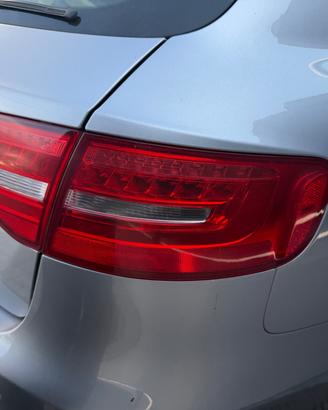 fanale posteriore dx audi a4 avant 2015
