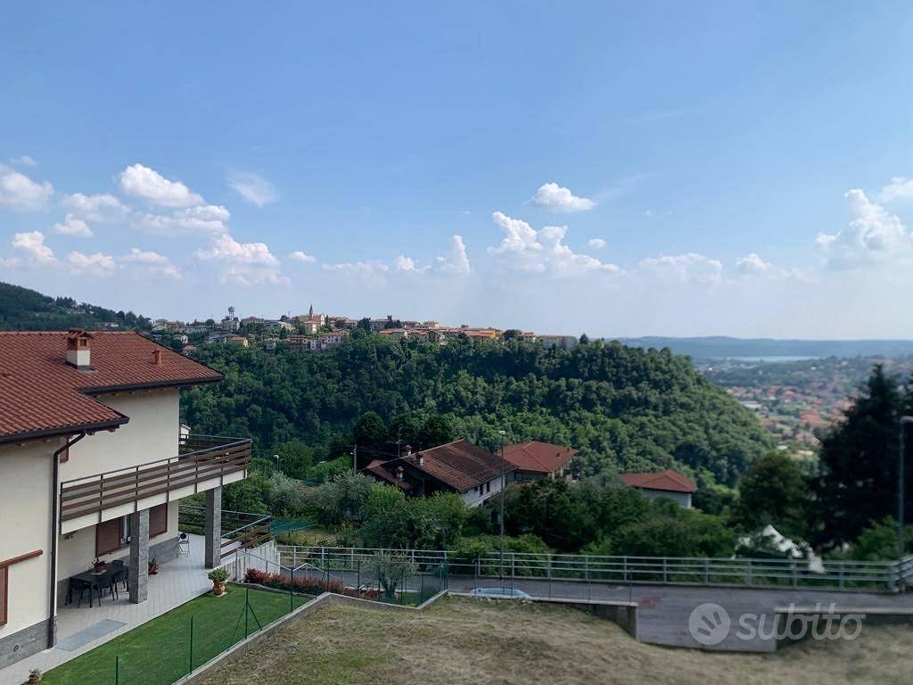 Terreno di 600 m² a Caslino d'Erba - Vista 2