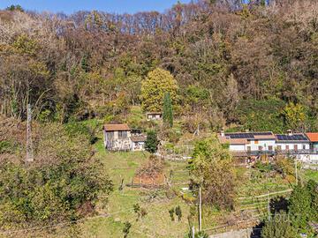CASA DI TESTA CON VISTA MOZZAFIATO SULLA VALLAT...