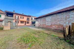 CASA SEMINDIPENDENTE A MONTIGLIO MONFERRATO