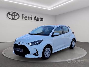 TOYOTA Yaris 1.5h active