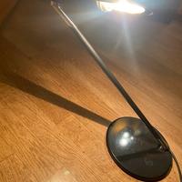 Lampada da tavolo arteluce di Bruno Gecchelin