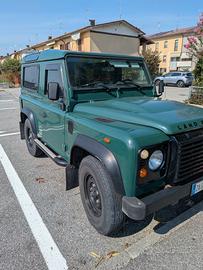 Land Rover Defender  anno 2014
