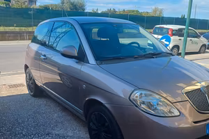 Lancia Ypsilon 1.4 GPL