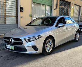 MERCEDES-BENZ A 180 d Automatic Business Extra -