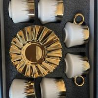 Set tazzine di caffè