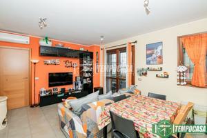 TRILOCALE CON BOX E CANTINA CON GIARDINO E TERRAZZ