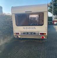 Caravan con targa e libretto