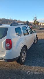 Auto  Dacia dustur