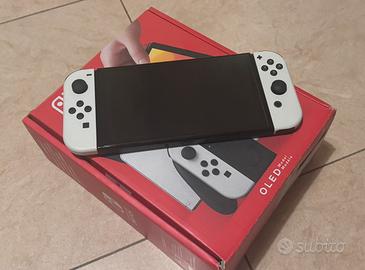 Nintendo Switch OLED + Zelda Breath of the Wild