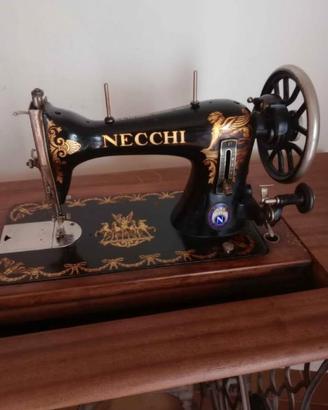 Macchina da cucire Necch