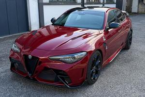 Alfa Romeo Giulia 2.2 Diesel AT8 - Kit GTAm look