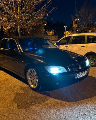bmw 730 anno 2007 per ricambi guida destra !