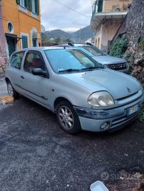 Renault Clio 2 per neopatentati 