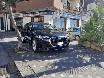 Audi Q3 Sportback 35 2.0 tdi s-tronic 150CV