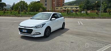 Hyundai i20 1.2 5 porte Econext Blackline